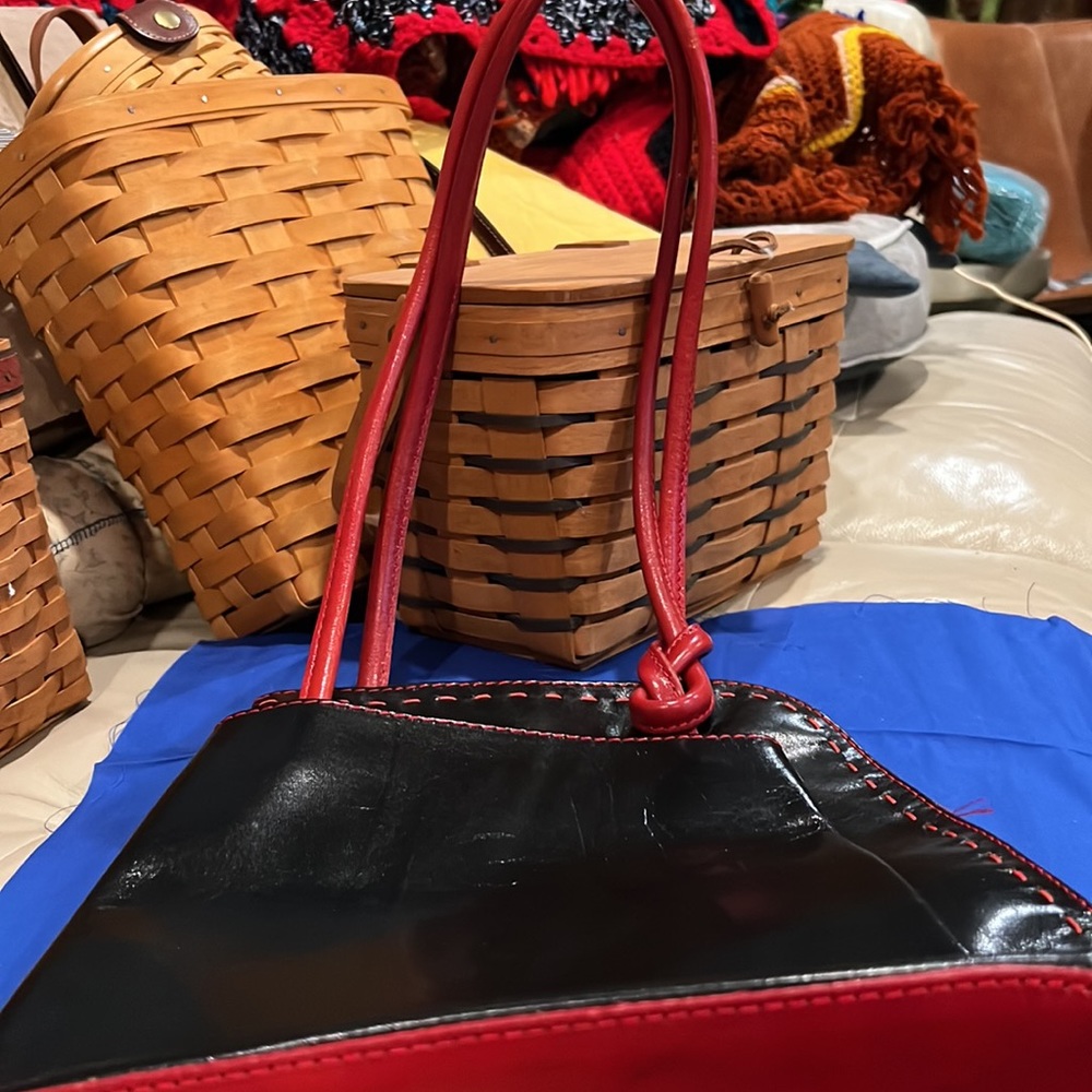 L’amica Leather Shoulder Conversion Backpack Purse - image 3